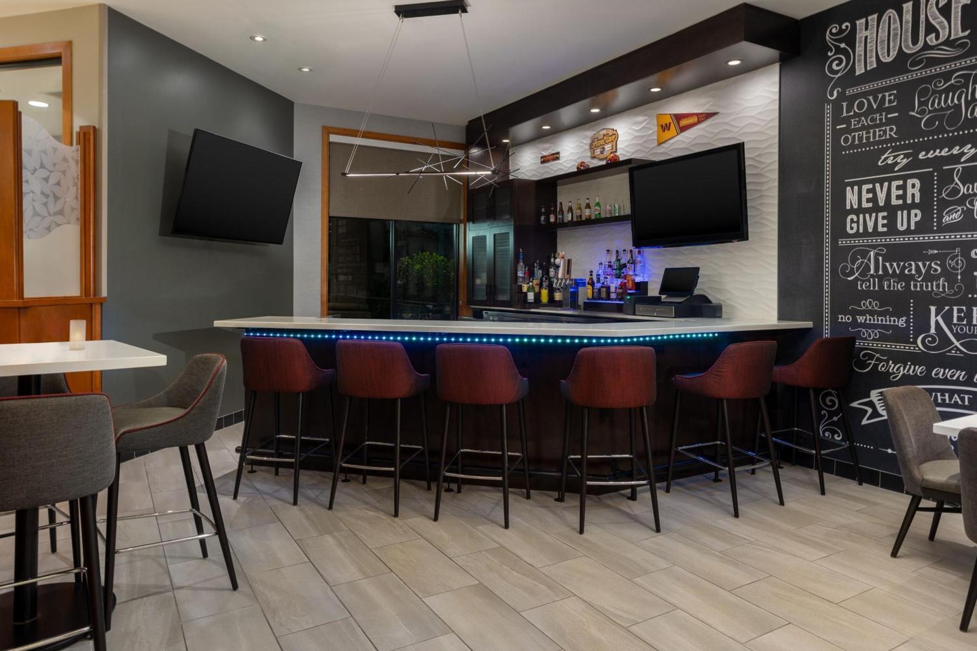 Residence Inn By Marriott Springfield Old Keene Mill Exteriör bild