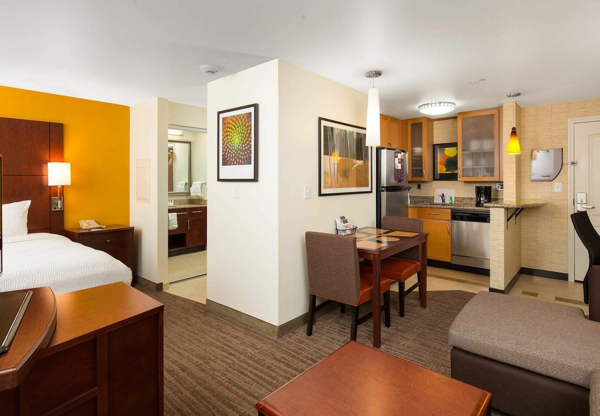 Residence Inn By Marriott Springfield Old Keene Mill Exteriör bild