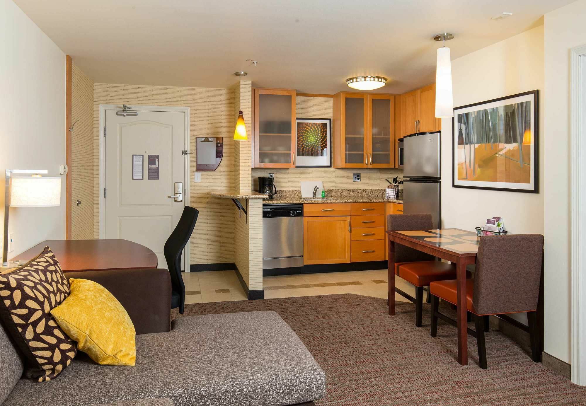 Residence Inn By Marriott Springfield Old Keene Mill Exteriör bild